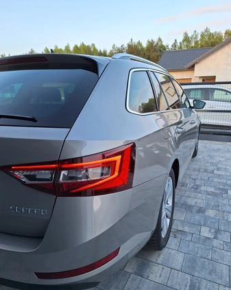 Skoda Superb cena 60900 przebieg: 254100, rok produkcji 2016 z Miasteczko Śląskie małe 596